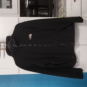 Black The North Face Performance Fleece Pullover